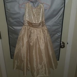 Girls dress